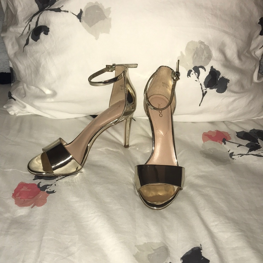 Sexy Gold Heels